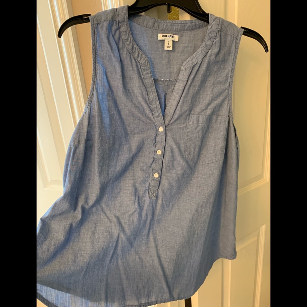 Lightweight chambray popover top!